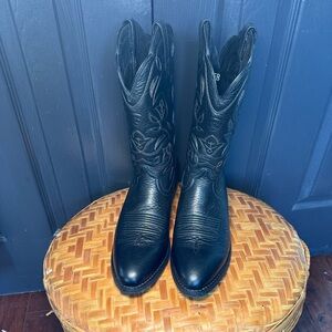 Ariat Heritage R Toe Western Boot Black *new condition size 7.5